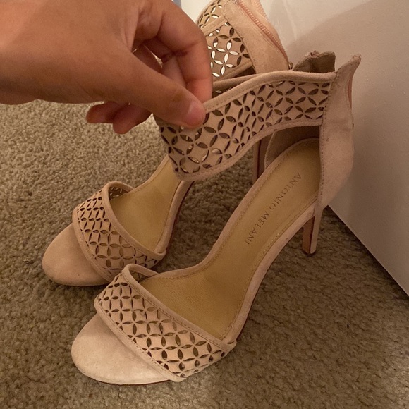 Casual Dress and Shoes - Picture 3 of 4